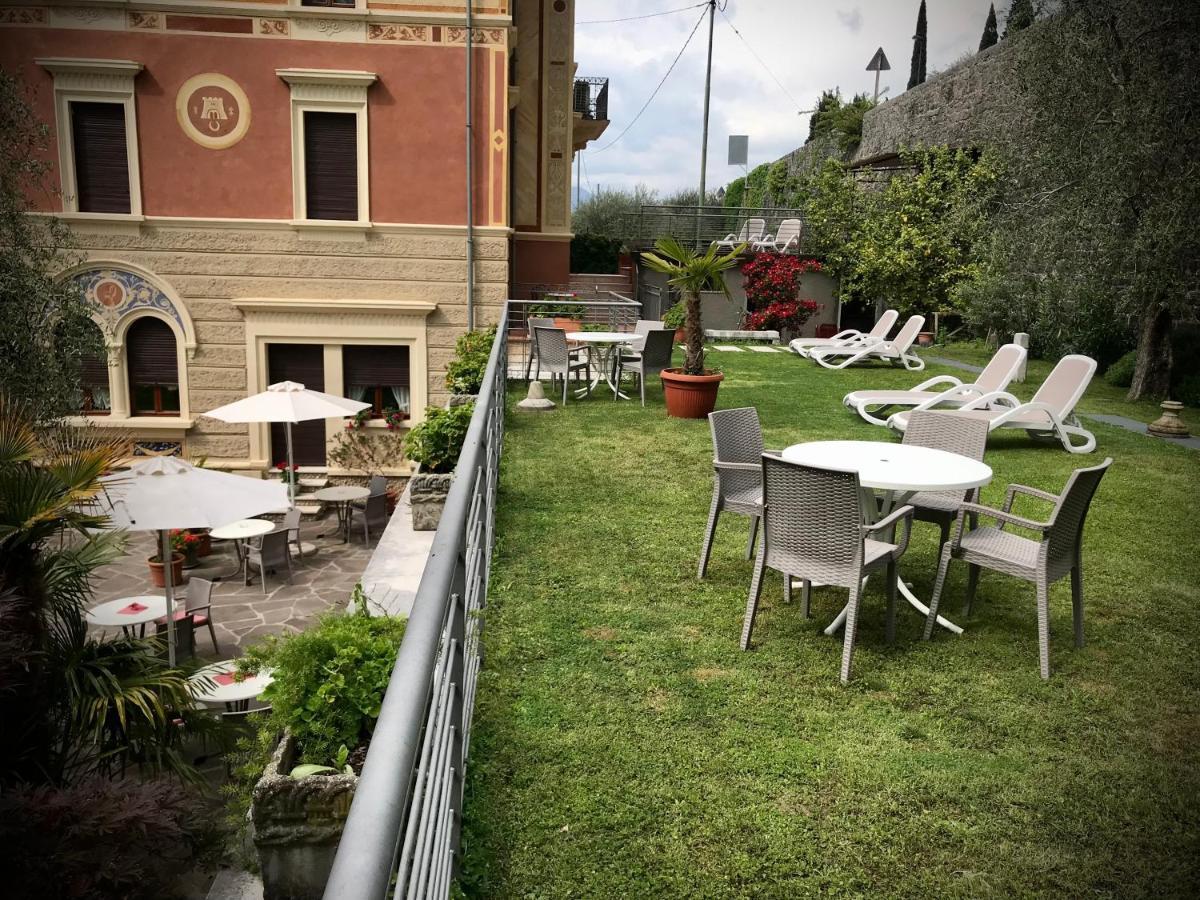 Double or Twin Room Garden View